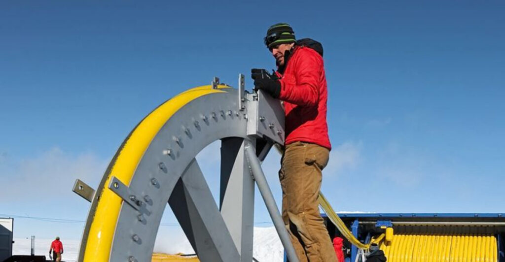 Scientists Discover Life Beneath Antarctica’s Frozen Lake