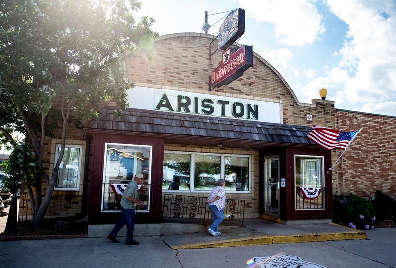 The Ariston Café – Litchfield