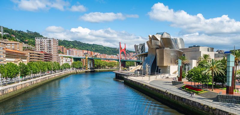 Bilbao, Spain — Abandoibarra & Paseo de Uribitarte (Nervión Estuary)