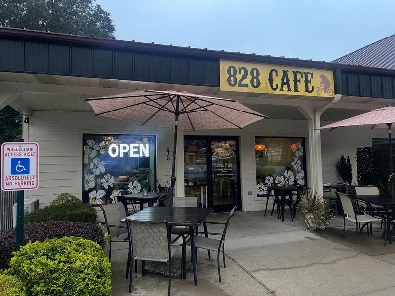 828 Café