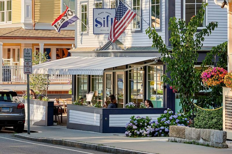 Foodie Destination With Celebrity Cred