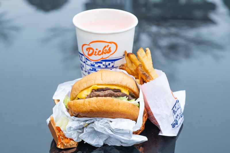 Fresh, never-frozen beef & fresh local buns