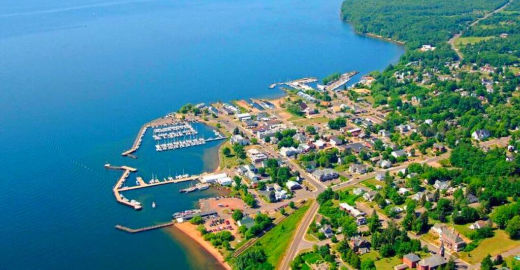 Skip the Crowds: 15 Charming American Small Towns to Visit in 2026