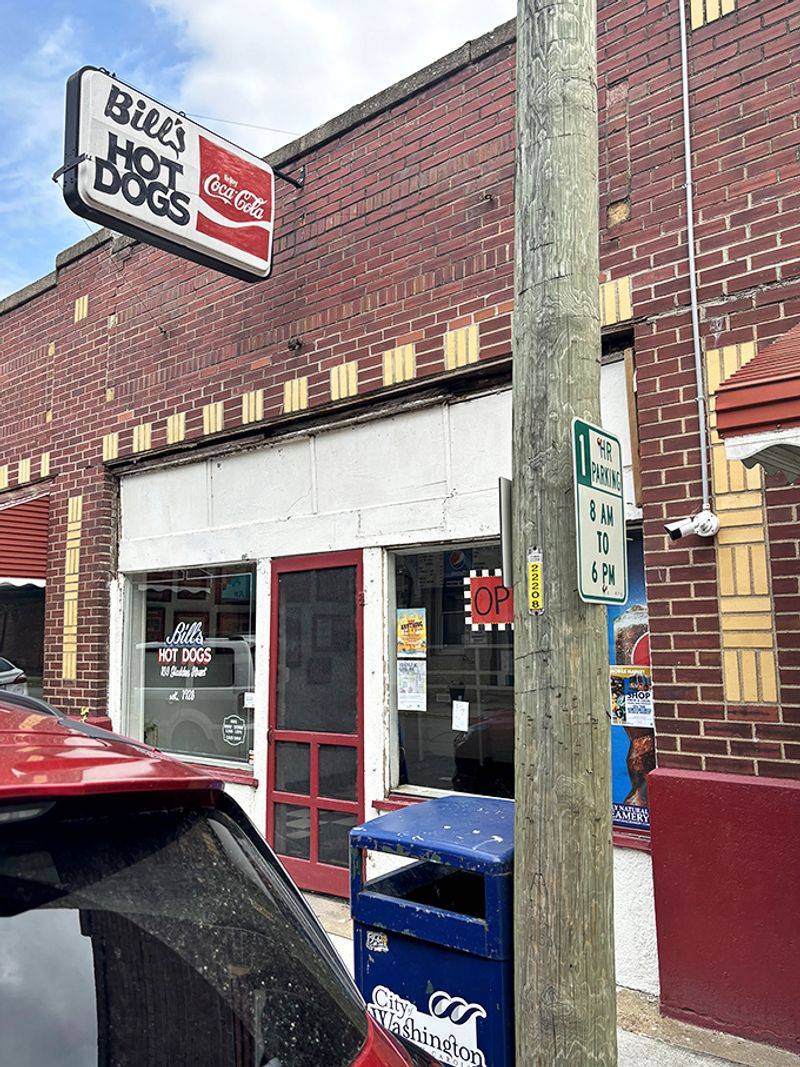 Bill's Hot Dogs — Washington, NC