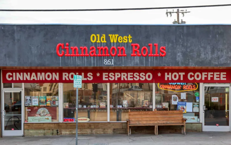 Old West Cinnamon Rolls – Pismo Beach