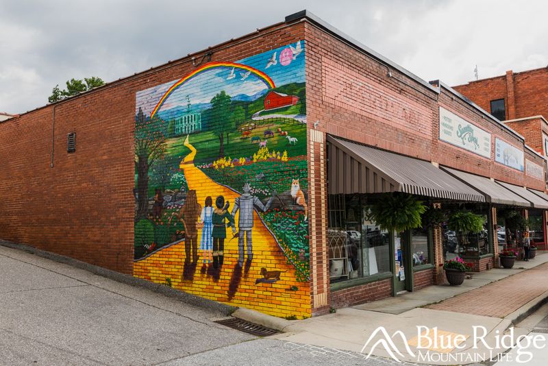 Burnsville – Artsy Mountain Town