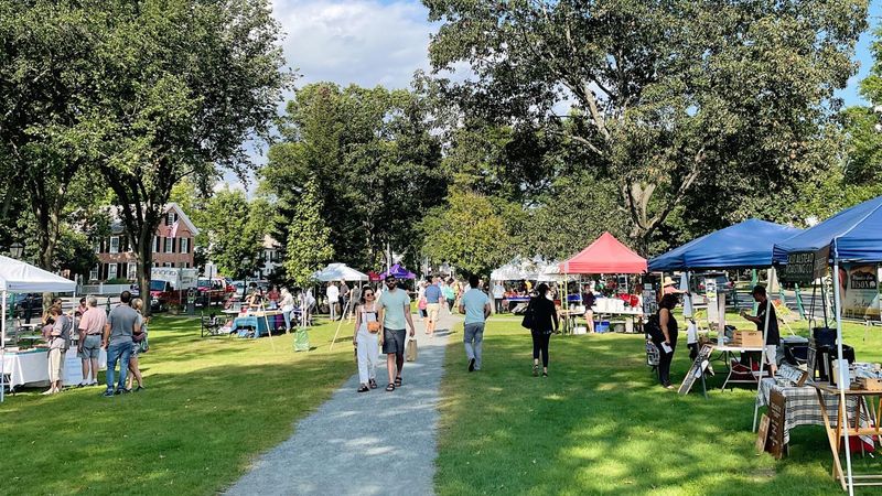 Summer Farmers’ Markets and Festivals