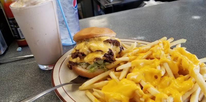 Gordon's Stoplight Drive-In — Crystal City (Jefferson County)