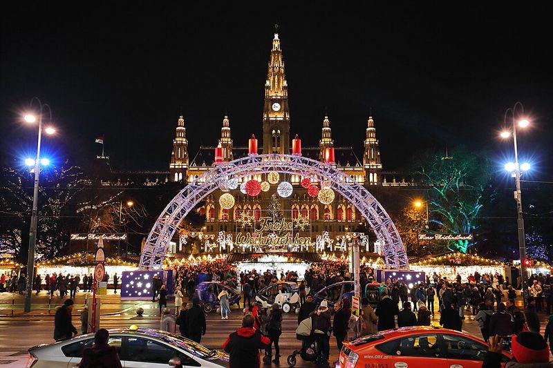 Vienna, Austria — Rathausplatz Christkindlmarkt