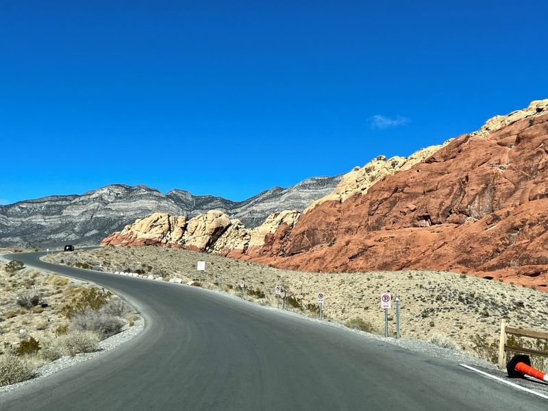 Drive the Red Rock Canyon Scenic Loop