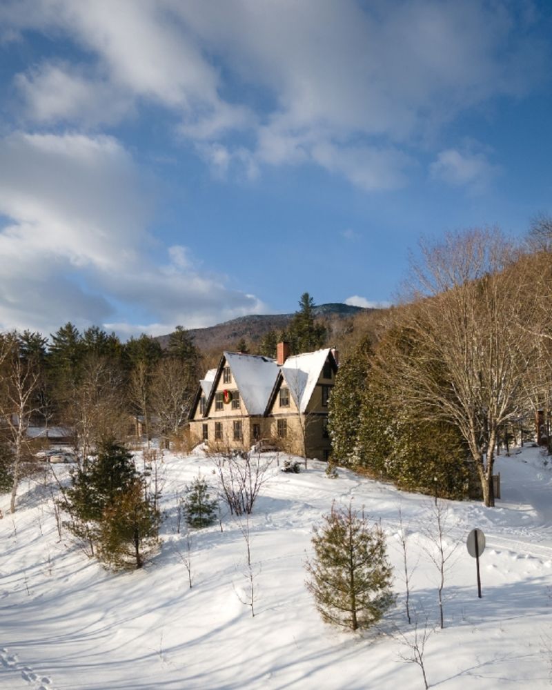 The Notchland Inn — Hart's Location