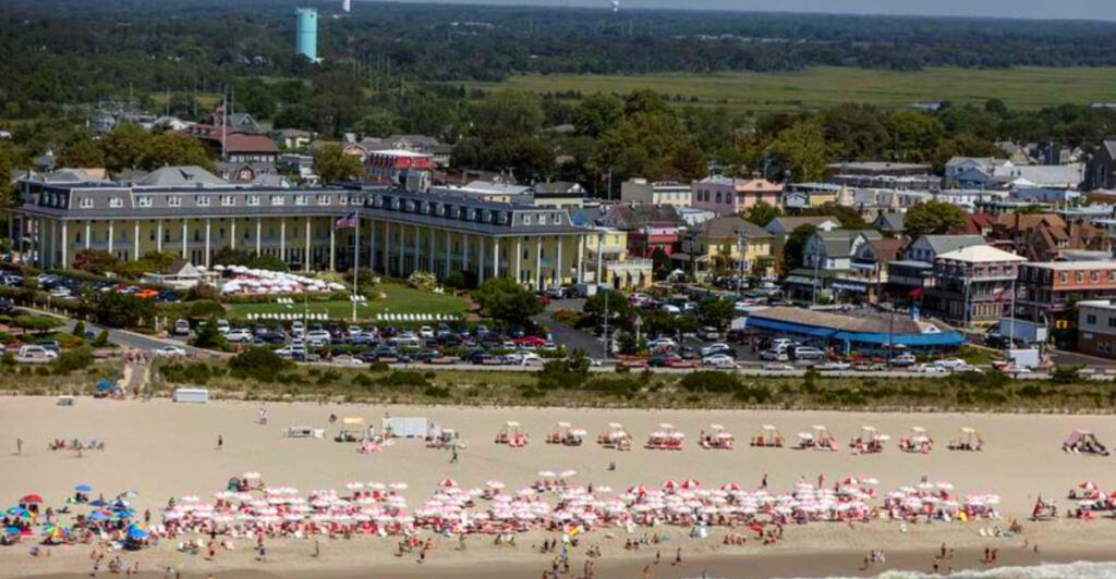 Surf, Sand, and Pancakes: 10 Iconic Breakfast Spots by the Beach