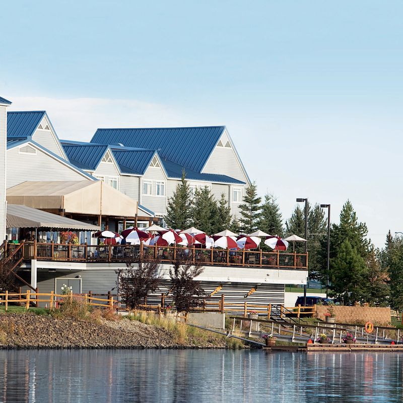 A Gateway to Wild Alaska with Comfort