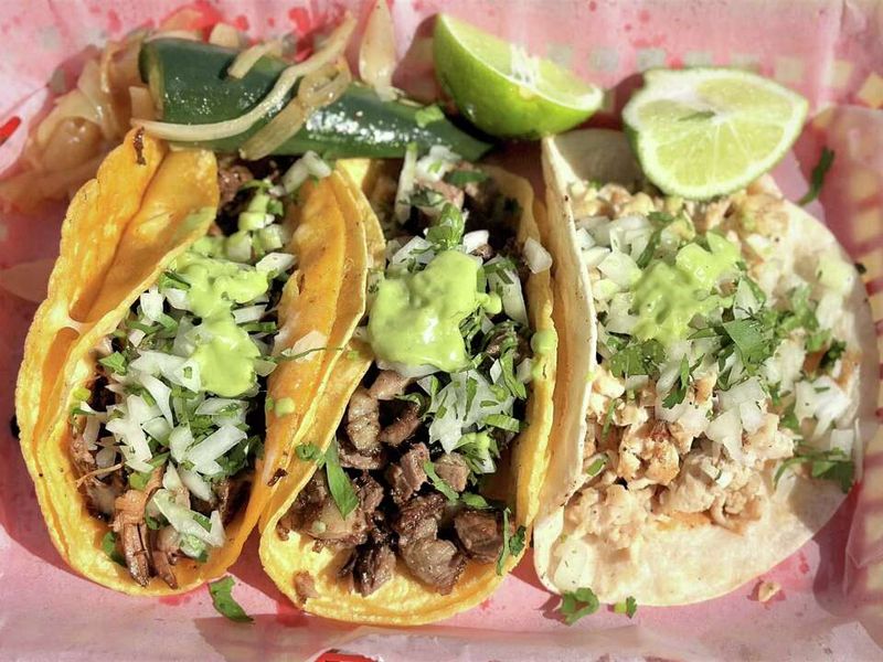 Fṟonteras Taquería — (Mobile / rotating location)