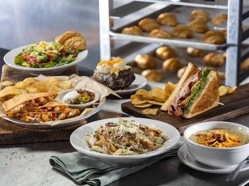 Cheddar's Scratch Kitchen — Weekday Quick Pick Lunch Combos ($6.49–$8.49)