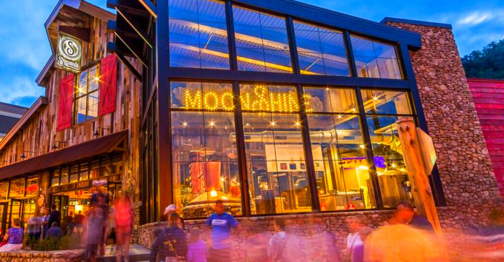 The Best Hidden Moonshine Joints in Tennessee