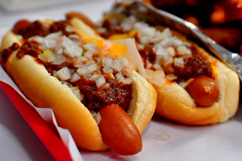 Pink’s Hot Dogs — Los Angeles