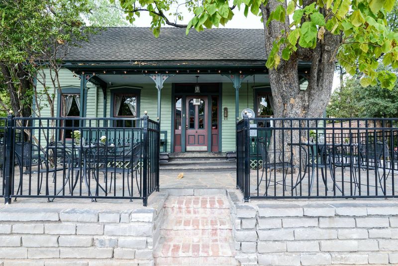 Bowen House – Dallas, TX