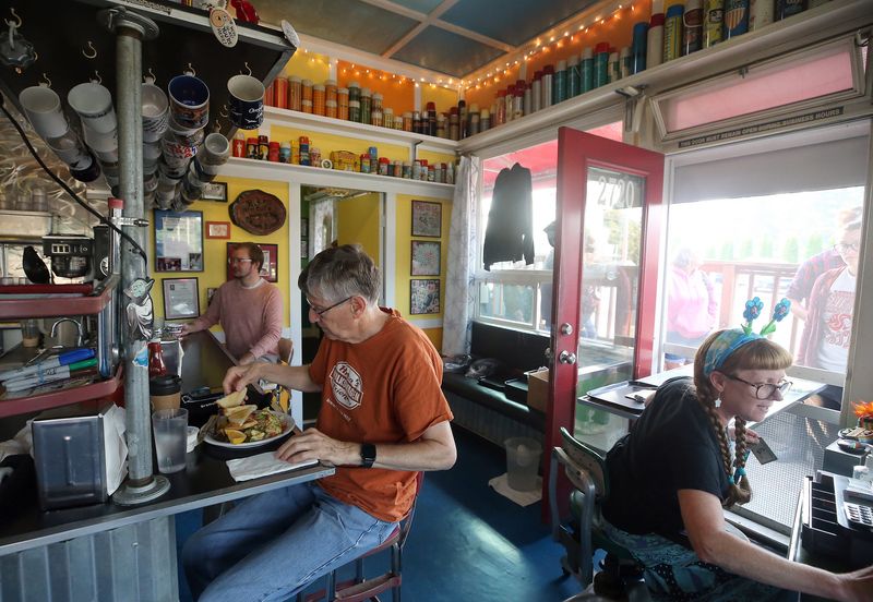 Hi-Lo's 15th Street Cafe: Bremerton's Homestyle Haven