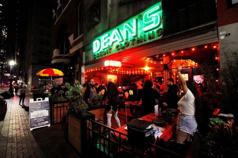 Dean's Downtown – Houston, TX