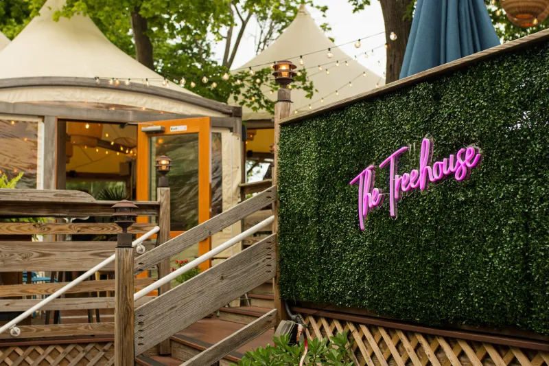 Oyster Club (plus the Treehouse) — Mystic
