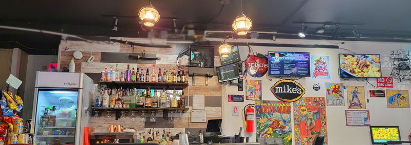 Fandoms Nerd Bar – Davenport, IA