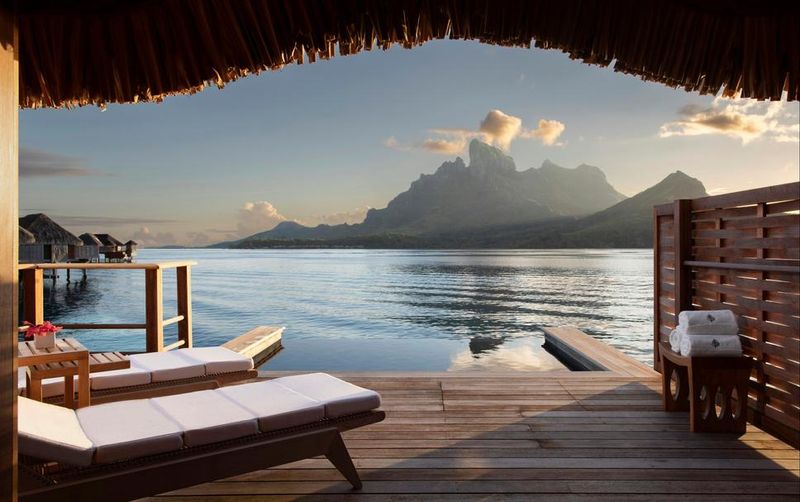 Vaitape Village – Local Guesthouses with Lagoon Access