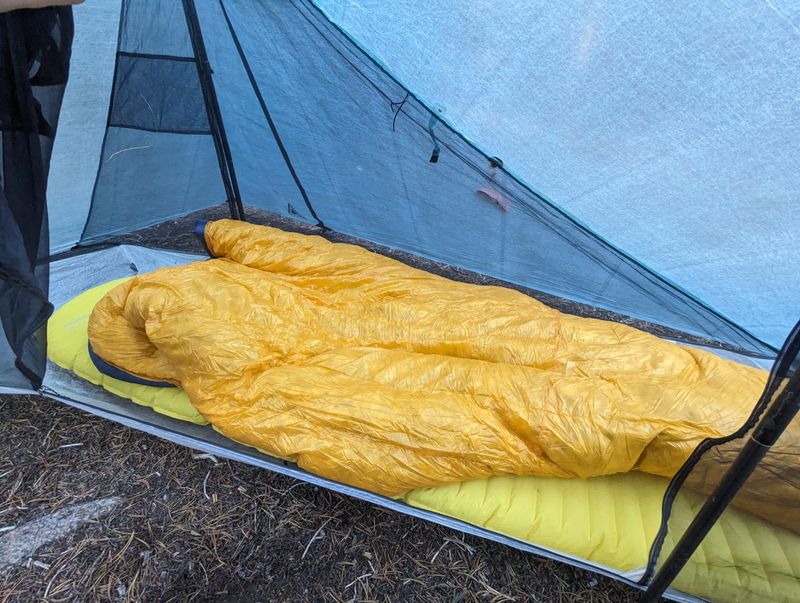 Enlightened Equipment Enigma Quilt (20°F/-6°C) — Customizable Top Quilt