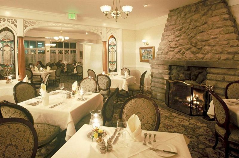 The Cliff House Dining Room – Manitou Springs
