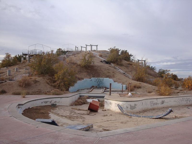 Lake Dolores Waterpark (Newberry Springs, California)