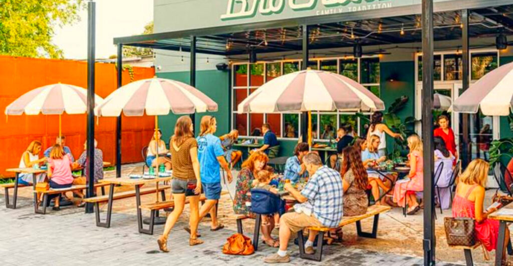 These 7 Georgia Restaurants Are Always Packed – And Locals Say They’re Worth the Wait