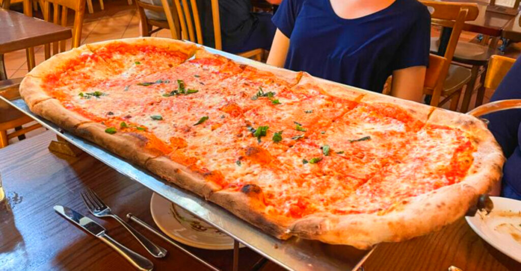 These 9 Florida Pizzerias Book Out Fast and Here’s How to Get In
