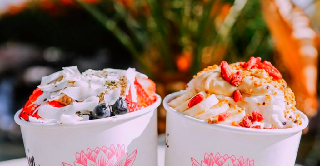 This California Smoothie Bowl Spot Has Health Nuts Lining Up Daily