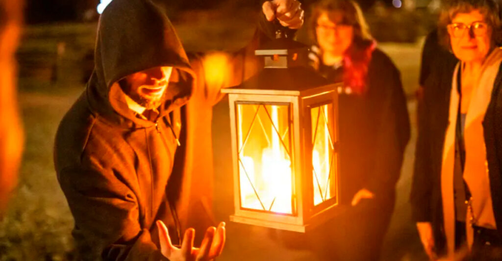 This Georgia Town Gives You a Perfect Halloween Weekend With a Witchy River Float, Haunted Mansions and Night Ghost Tours