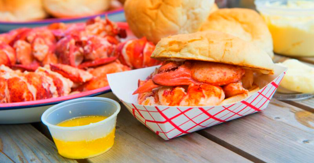 This Maine Shack Serves Lobster Rolls That Locals Eat Year-Round