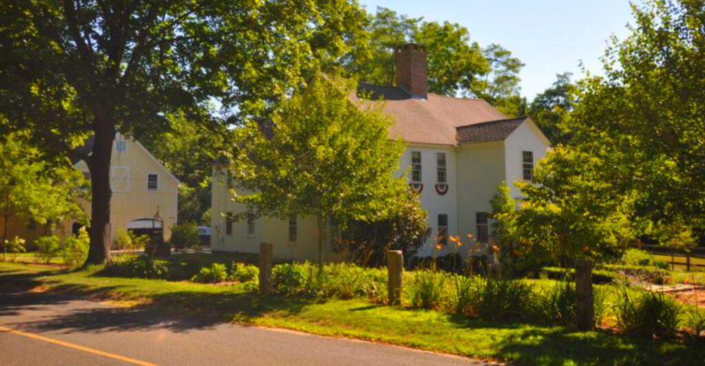 This Small Connecticut Town Combines Beaches, History & Impressionist Art