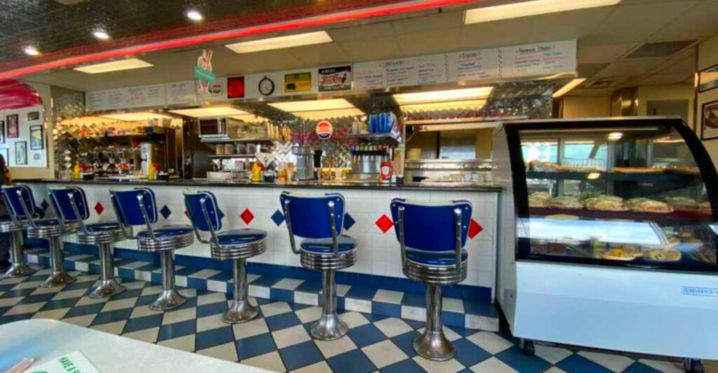 This Wyoming Roadside Diner Still Serves Chicken-Fried Steak the Way Grandma Remembered