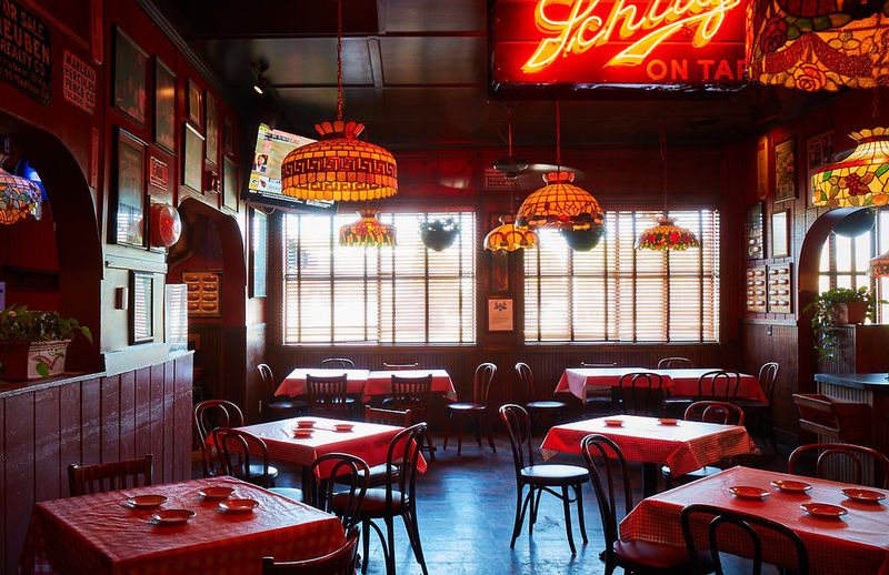 Tony Packo's Café – Toledo