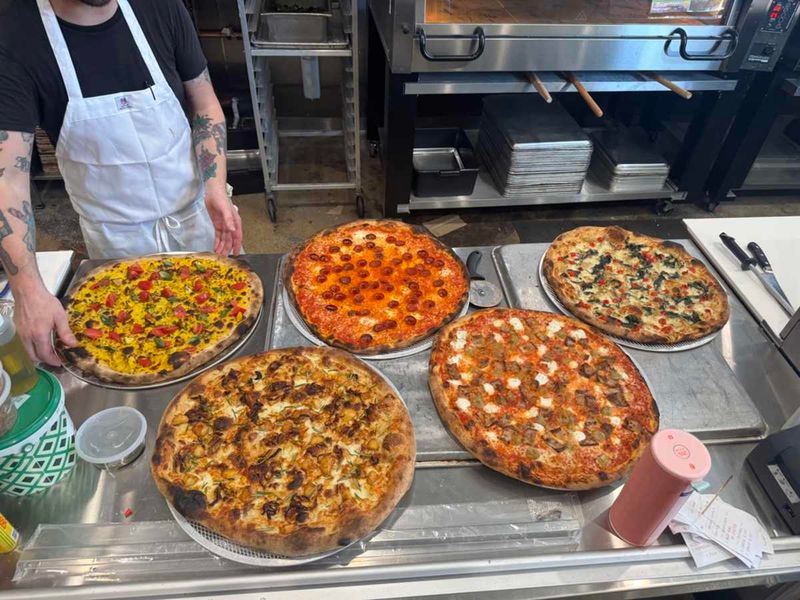 Bub & Grandma's Pizza, Los Angeles