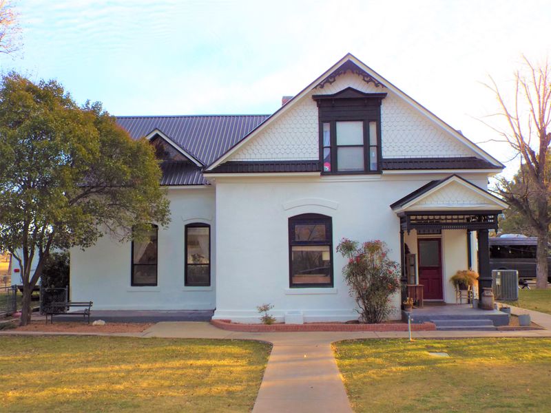 Historic Roots & Local Heritage Worth Exploring