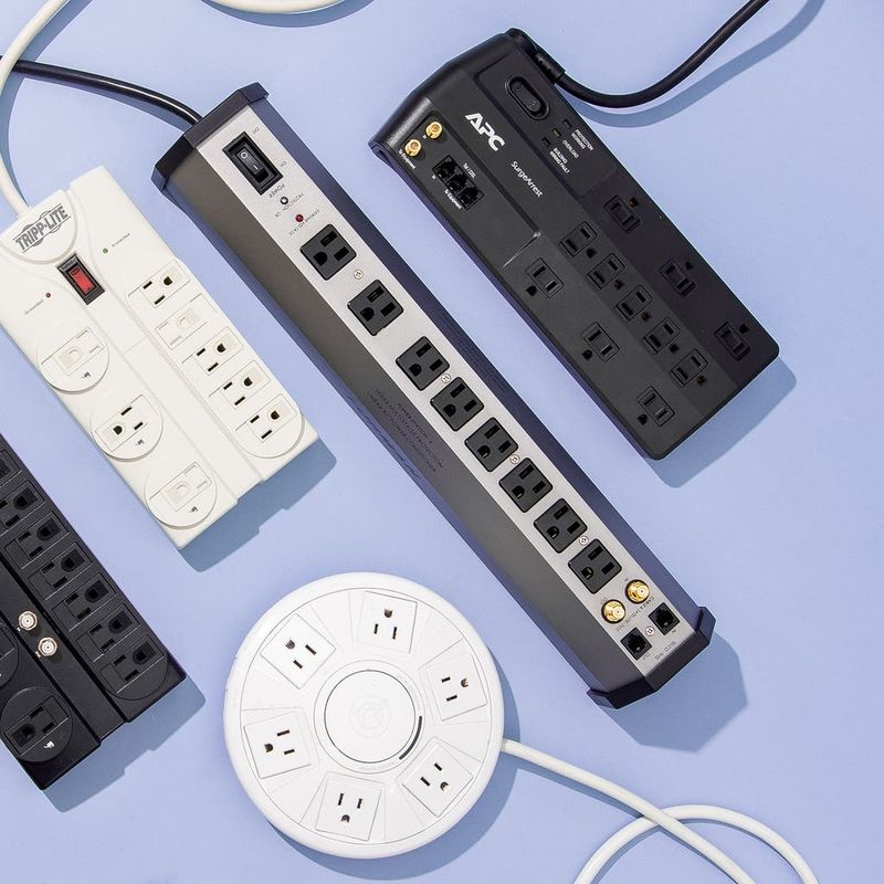 One Beat Travel Power Strip: Multi-Device Champion