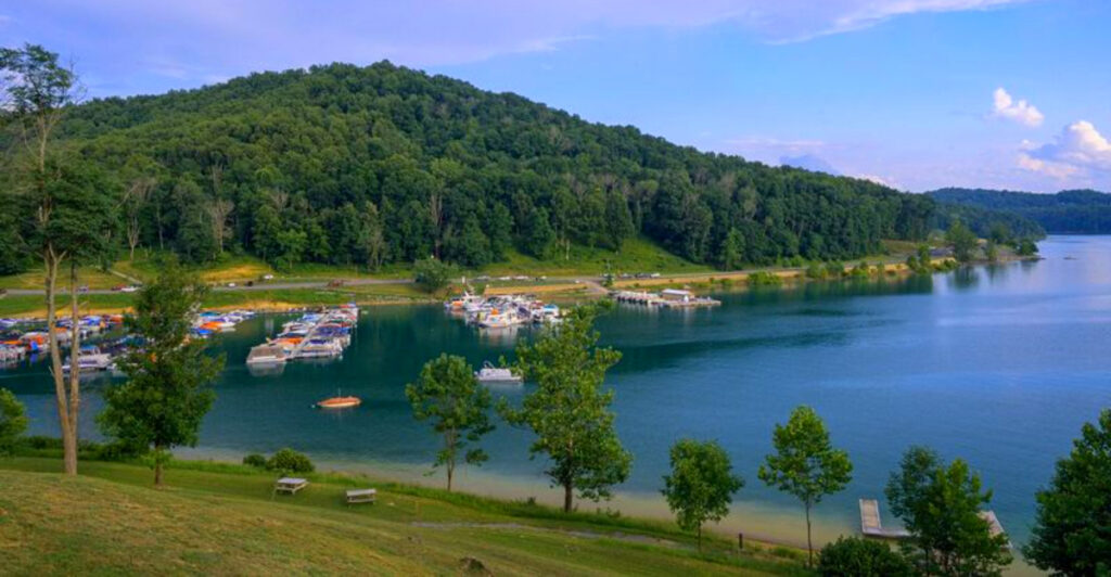 Tucked Away in the Allegheny Foothills: West Virginia’s Secret Lakeside Destination for Outdoor Adventures