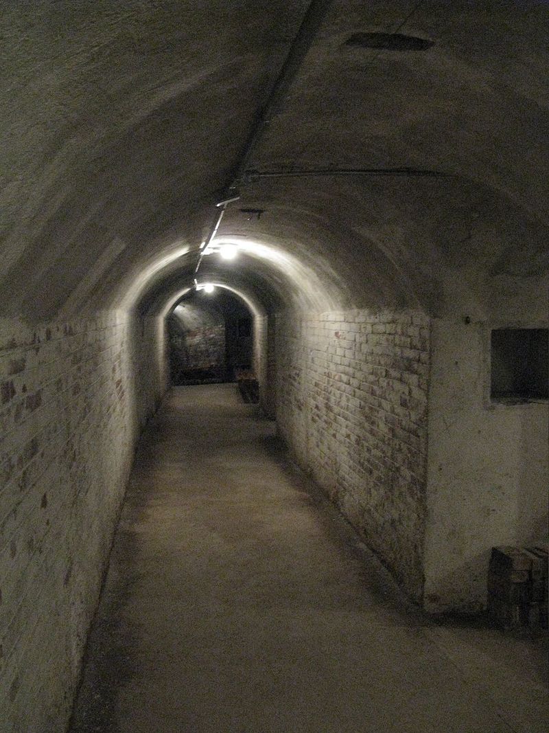 Barcelona - Refugi 307 (Civil War Air-Raid Shelter)