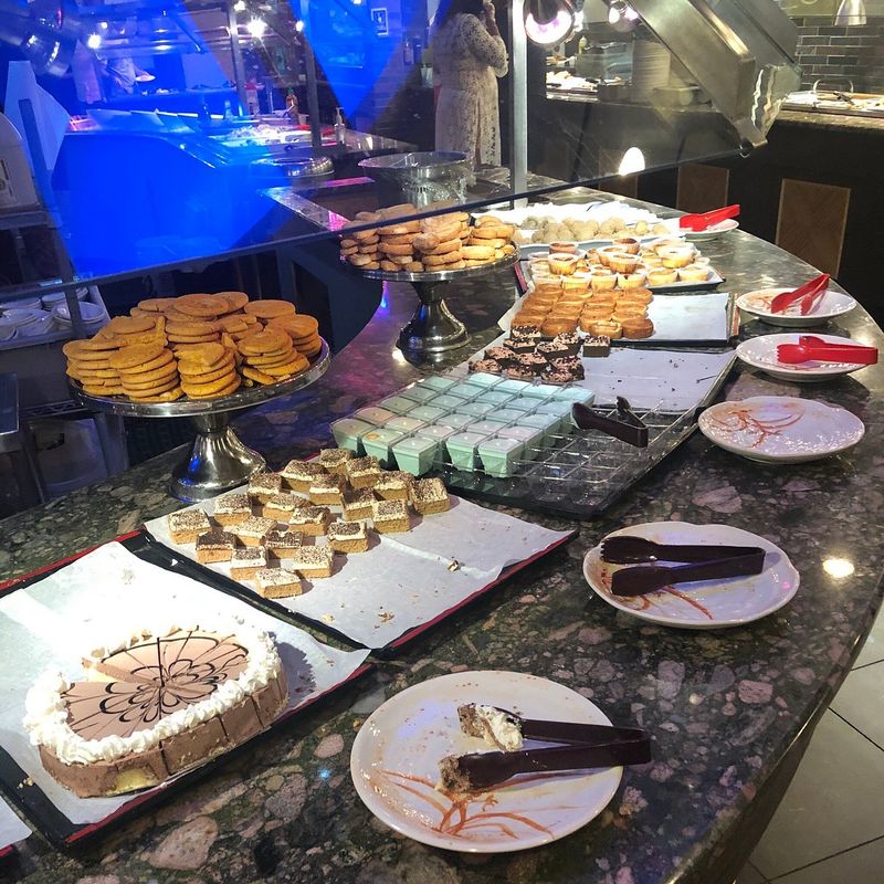 Virginia: Yukai Japanese & Seafood Buffet (Virginia Beach)