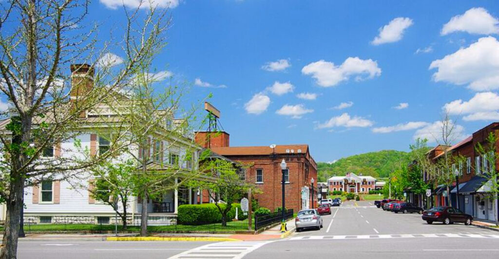Virginia’s Hidden Small-Town Getaway Locals Love – Just Outside Norfolk