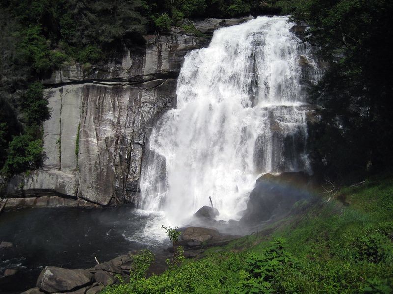 Rainbow Falls – North Carolina