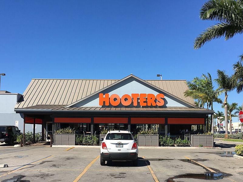 Hooters