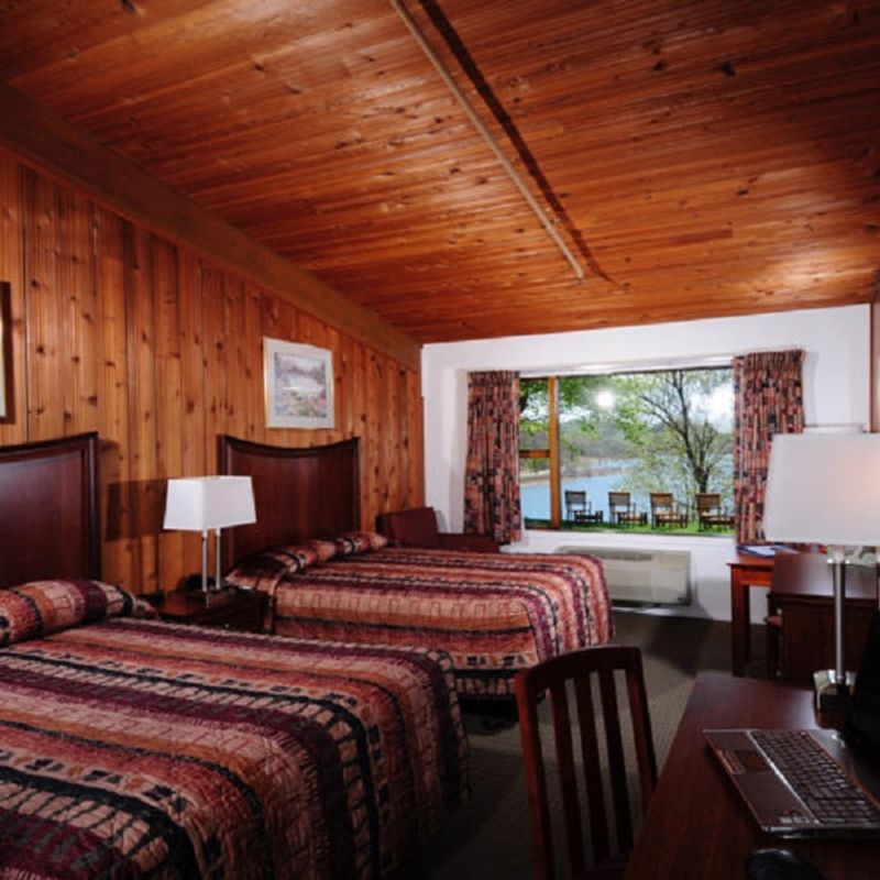 Choose from Cozy Cabins to Full-Service Lodge Rooms