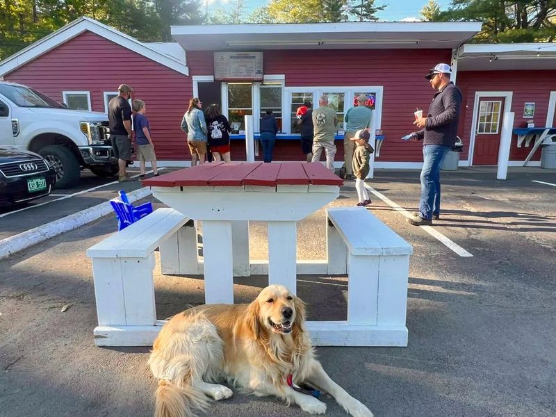 Gondolas Snack Bar (Morrisville)