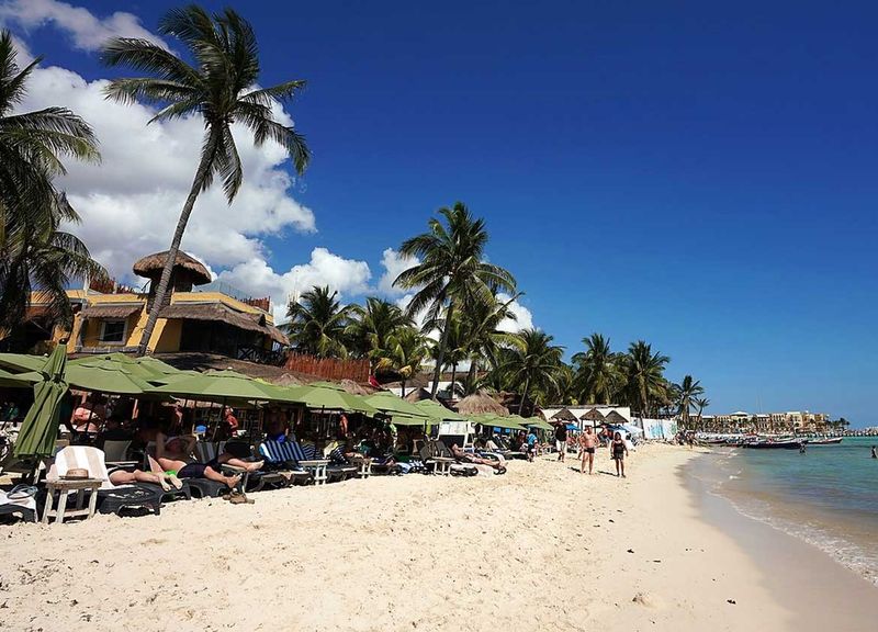 Lido Beach Club (relaxed vibe, open daily)